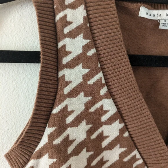Haute Monde Brown and White Houndstooth Crop Top - Picture 4 of 7